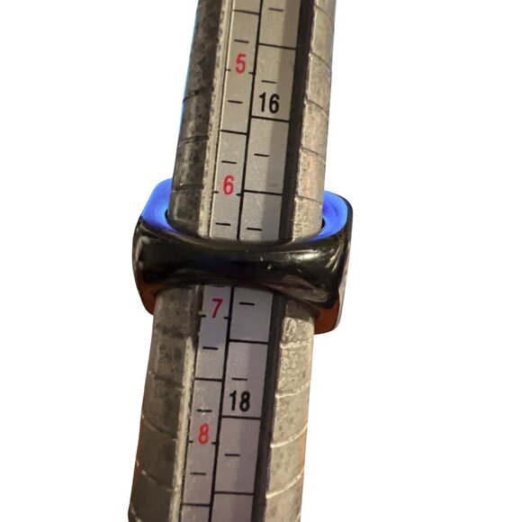 Dark Blue Cobalt Blue Acrylic Lucite Large Dome Cocktail Ring Size 6.5 - Picture 2 of 4